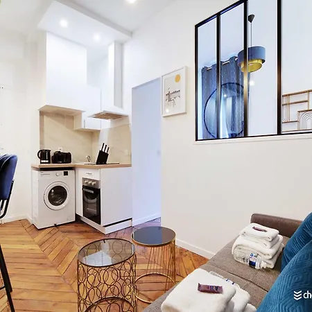 Chic In For Couple Appartement Parijs